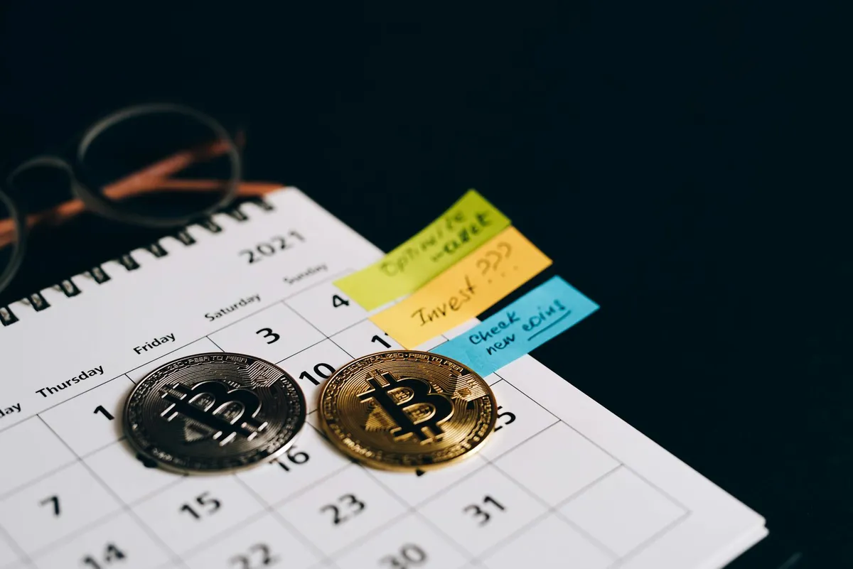 Expert analysis content on crypto exchange platform